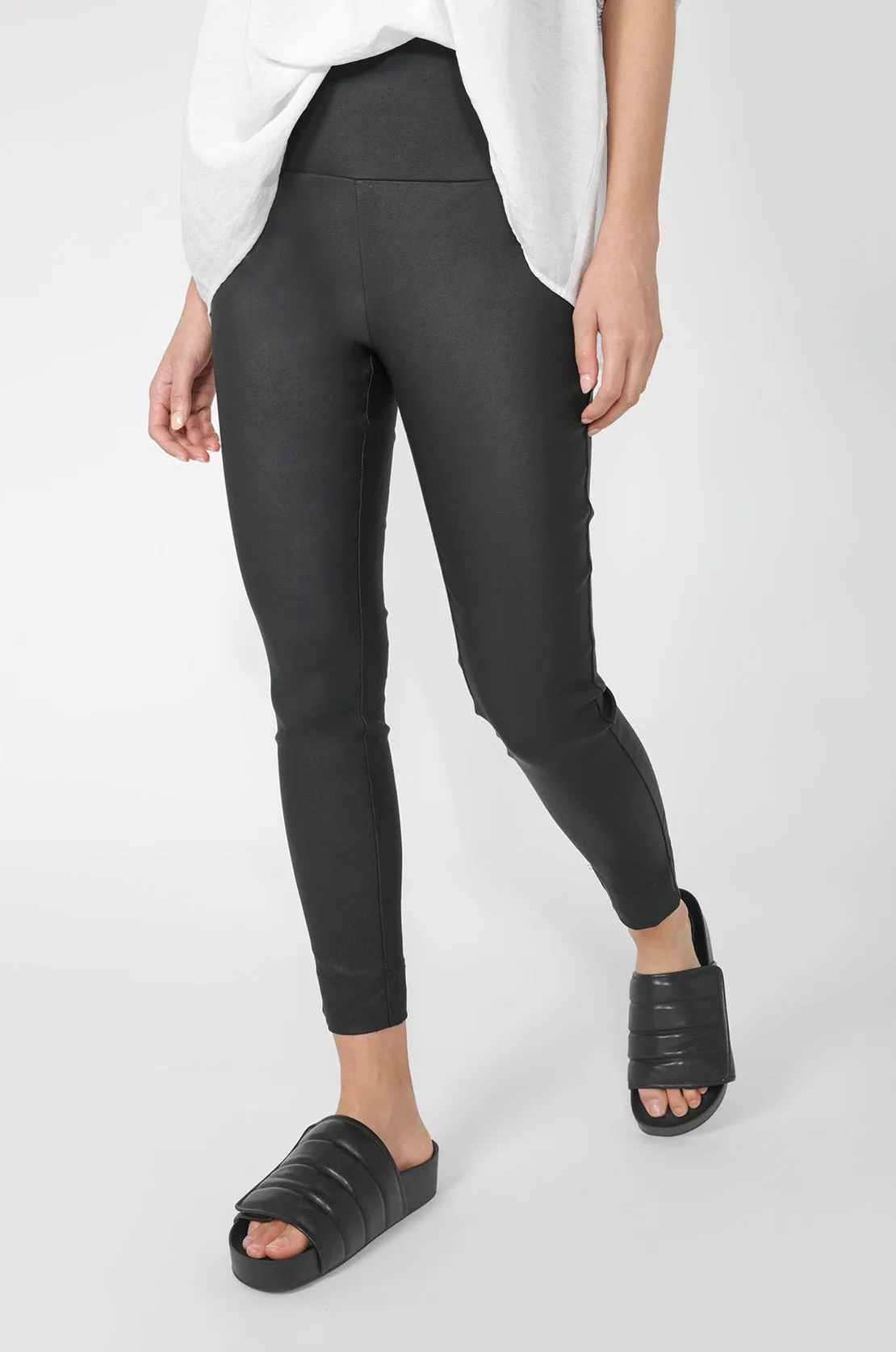 7/8 glossy pant / black