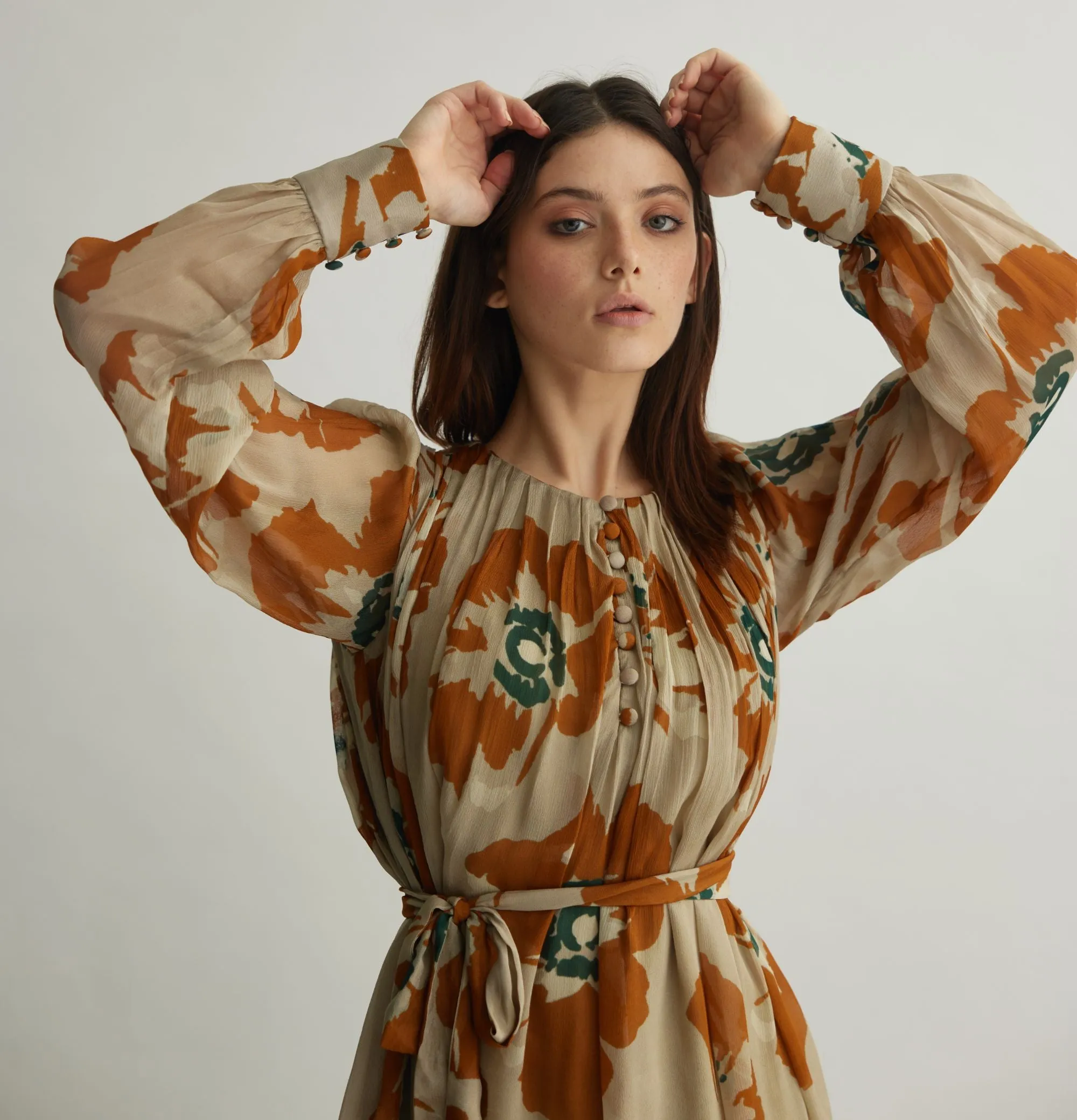 BEIGE AND RUST FLORAL PLEATED TOP