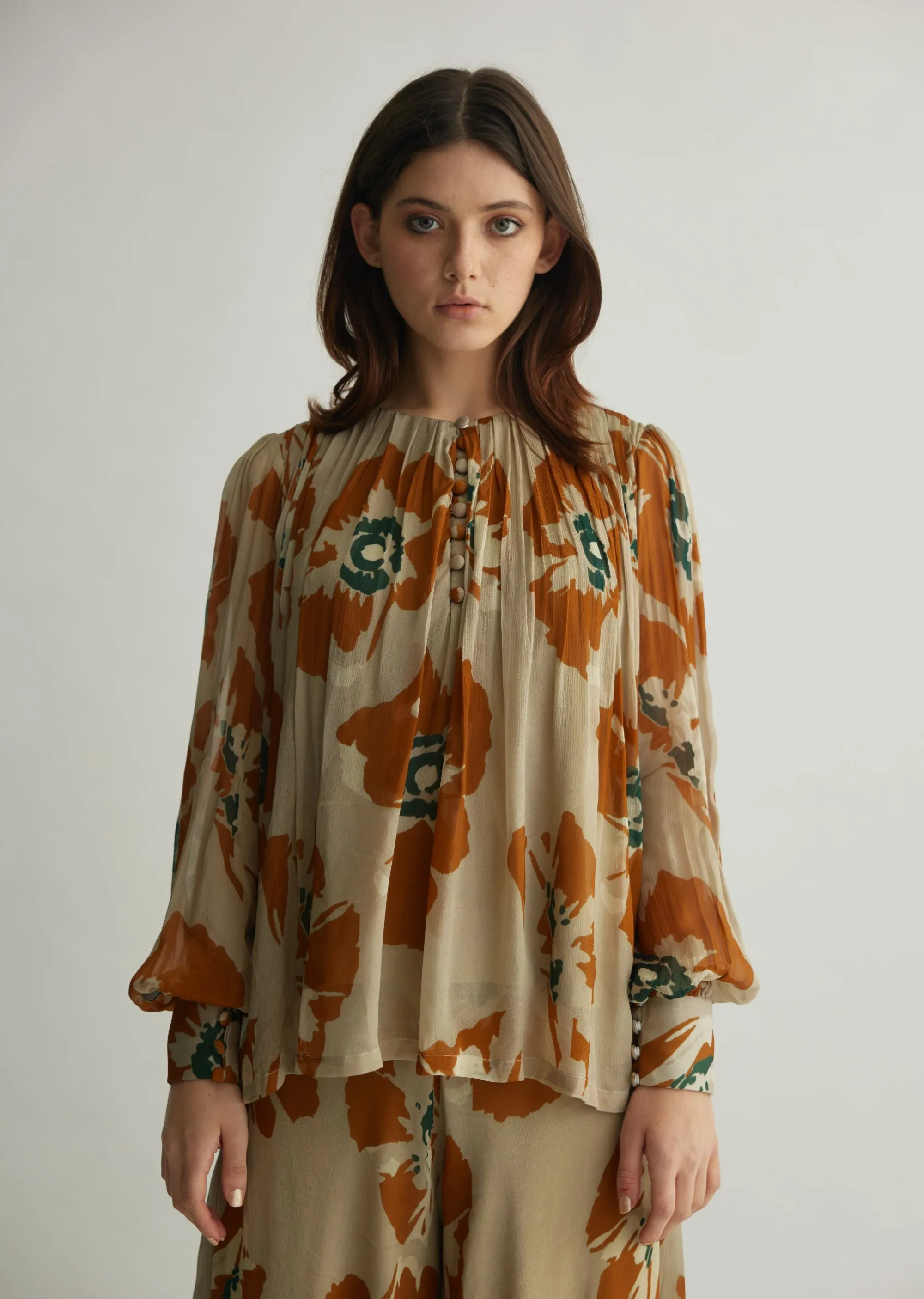BEIGE AND RUST FLORAL PLEATED TOP