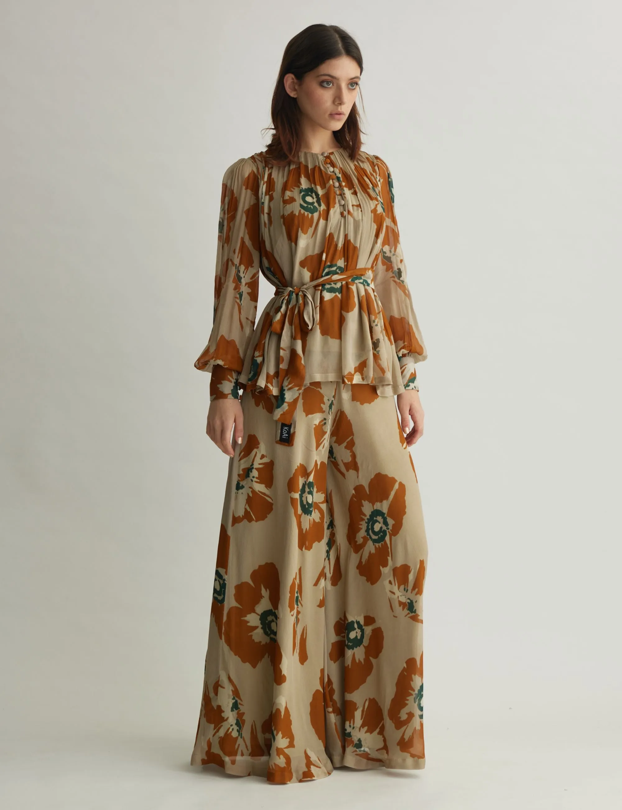 BEIGE AND RUST FLORAL PLEATED TOP