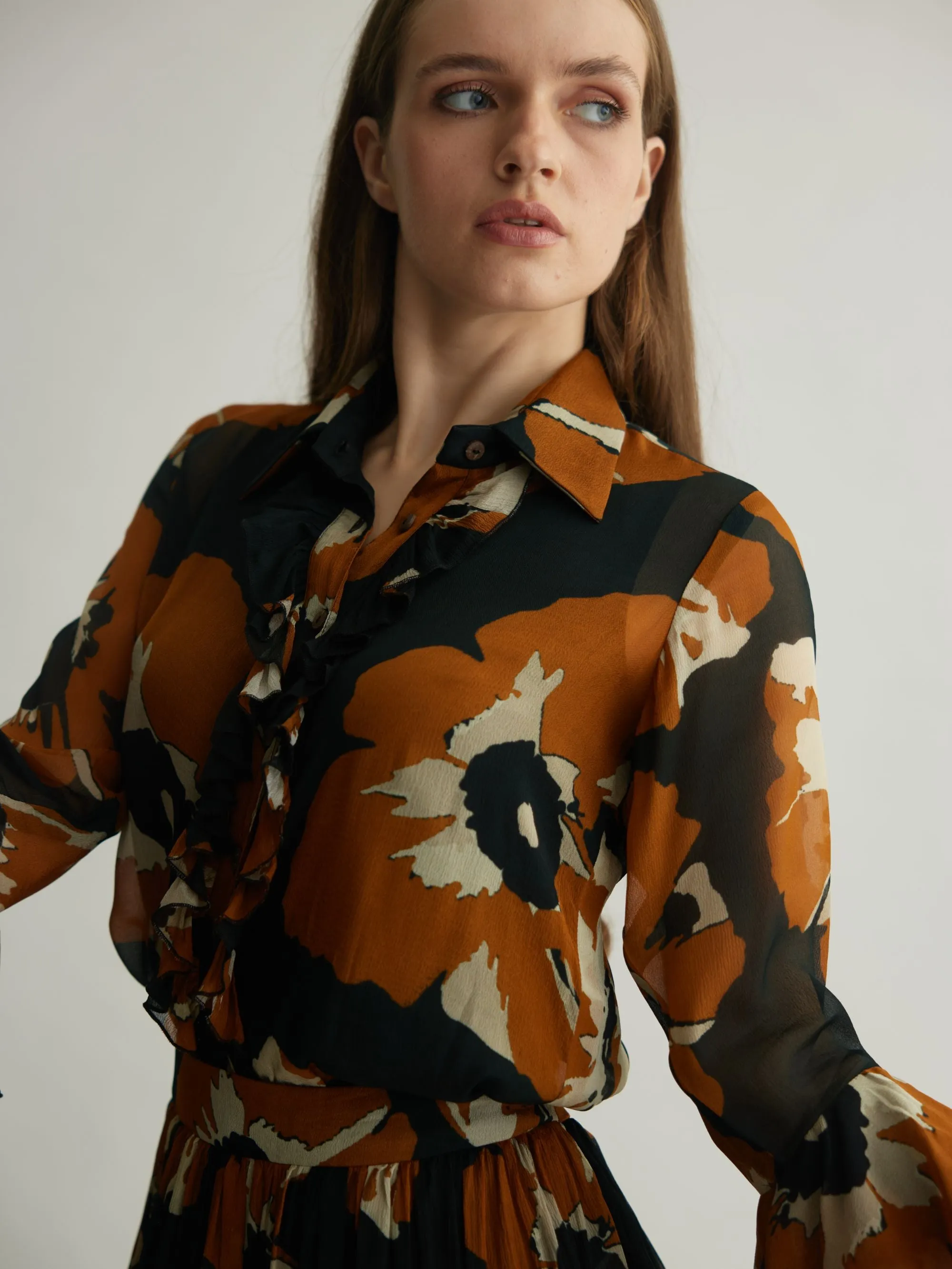 BLACK AND RUST FLORAL FRILL TOP