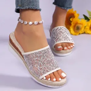 Comfortable fashionable mesh sandals