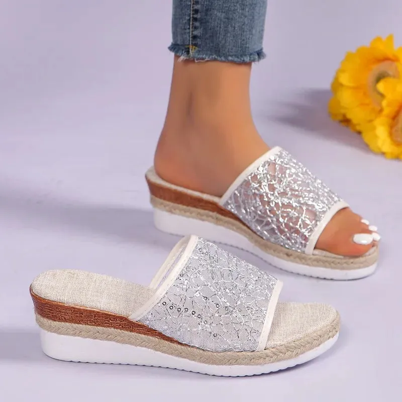 Comfortable fashionable mesh sandals