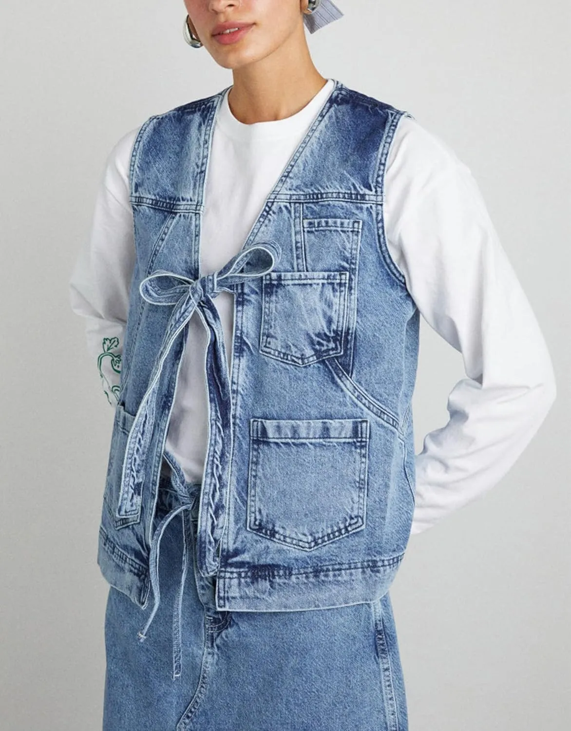 Kedera Women's Oversized Denim Vest Tie Front Jean Vest Top Sleeveless Denim Jacket Casual Lightweight Vest Trendy 2025
