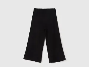Solid Regular Fit Mid Waist Trousers
