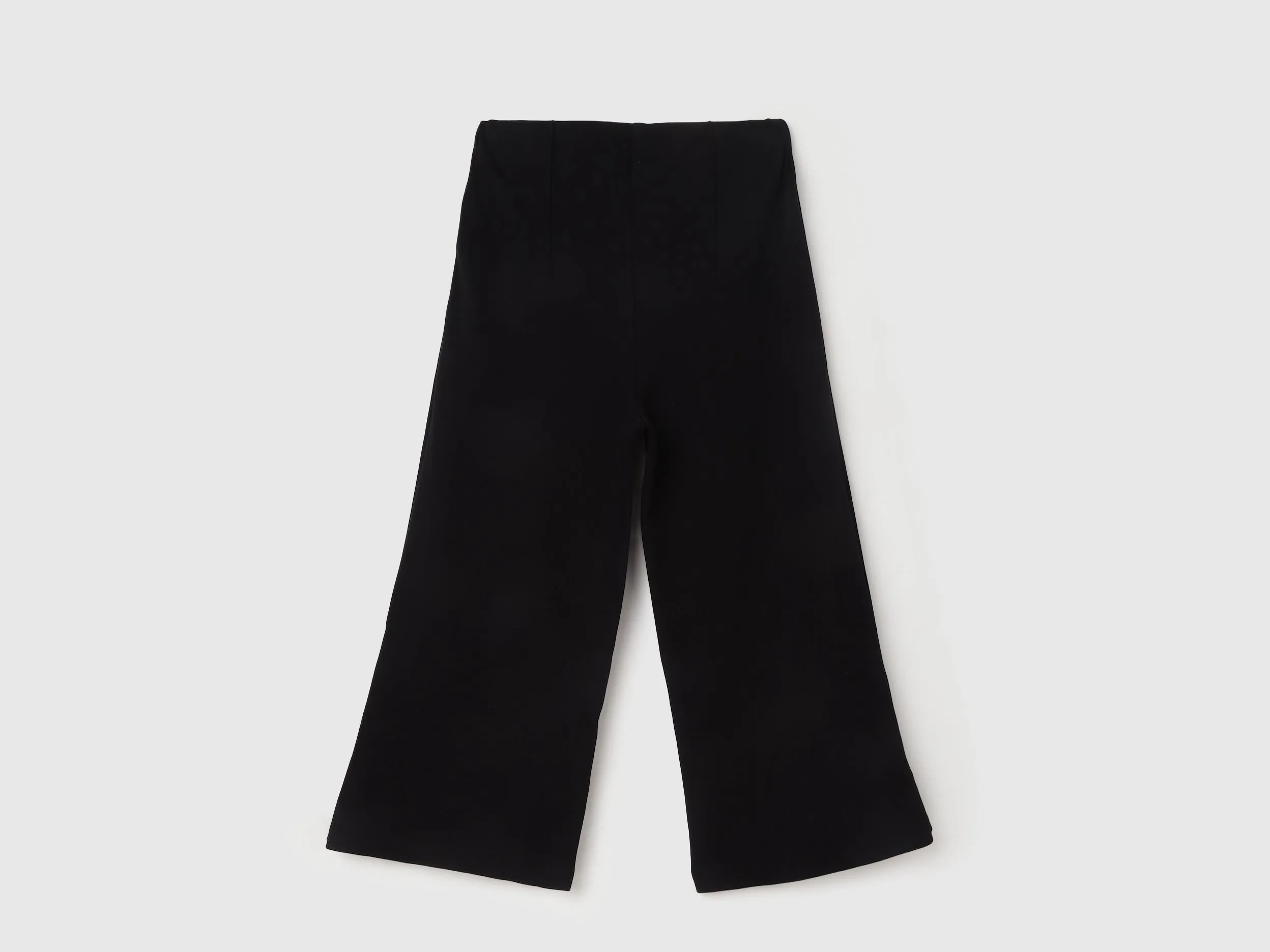 Solid Regular Fit Mid Waist Trousers
