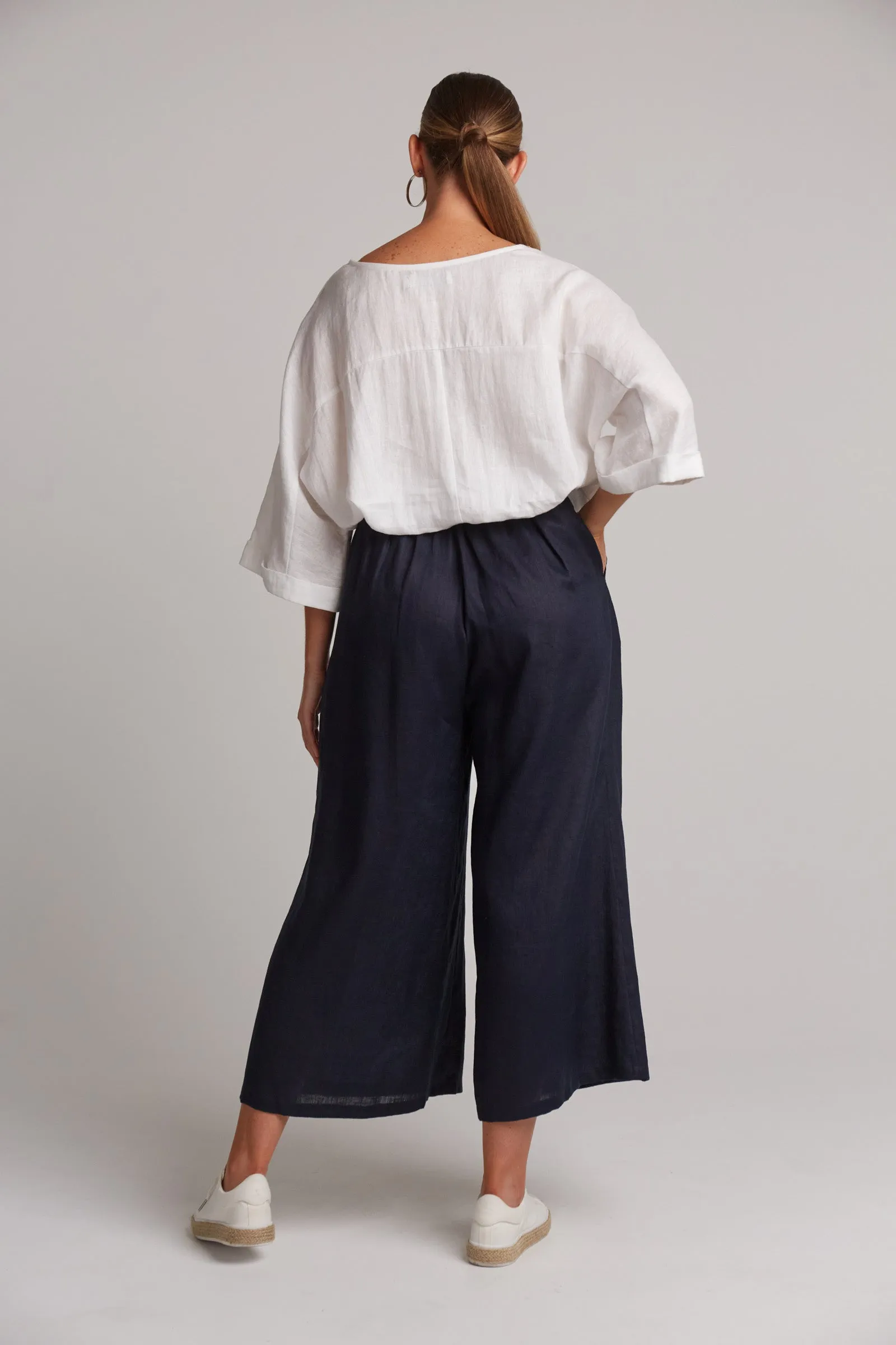 Studio Crop Pant Navy