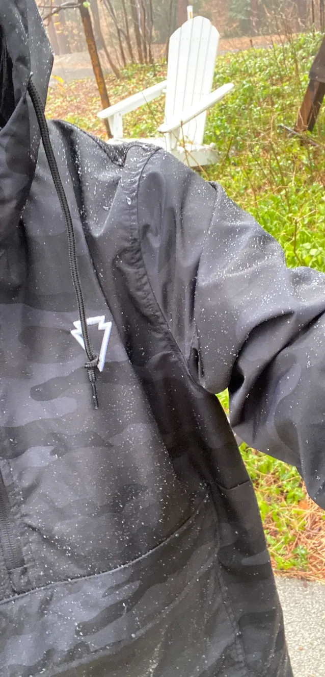 WATER RESISTANT WINDBREAKER ANORAK JACKET: BLACK CAMO