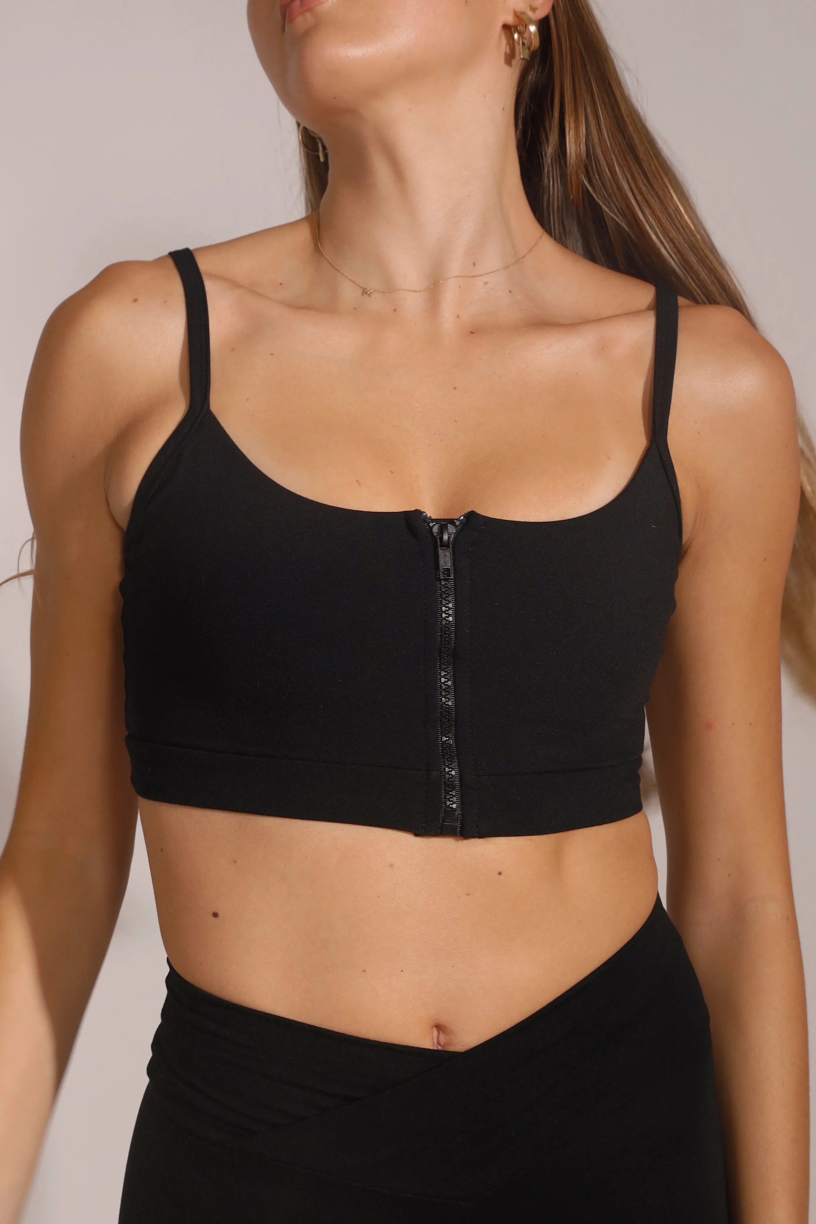 ZIP BRA